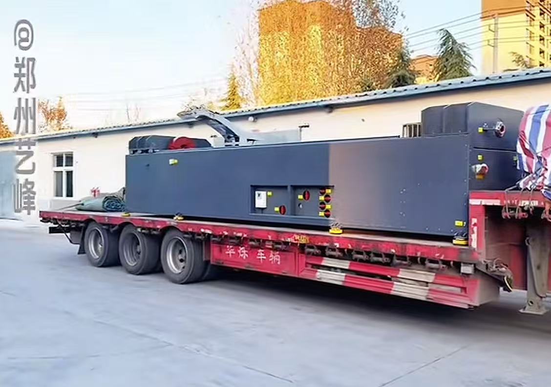 郑州艺峰科技专业研发生产金属压花辊环保蚀刻机